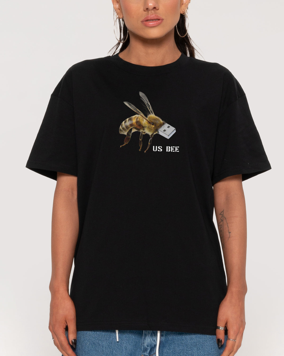 US BEE T-Shirt