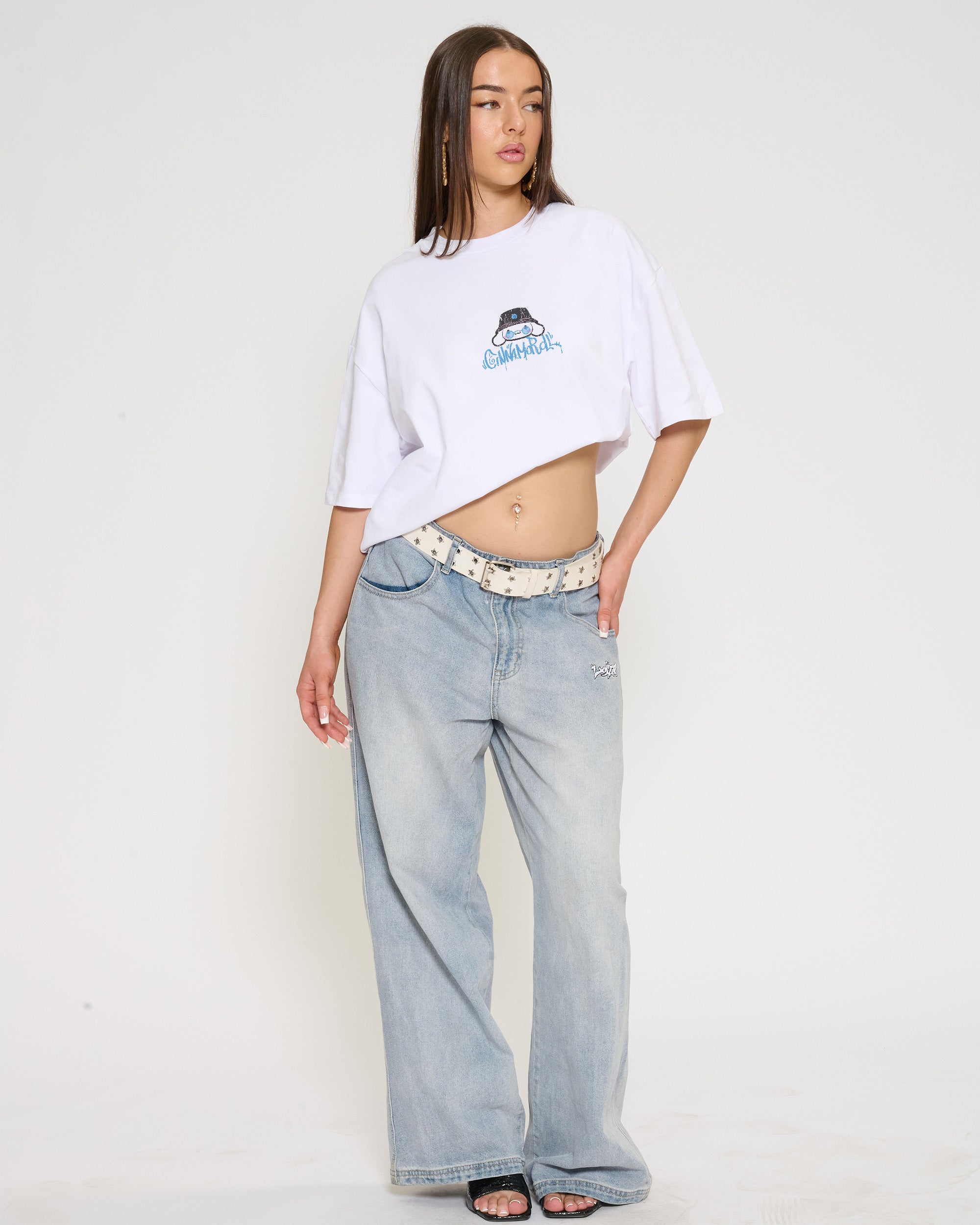 Cinnamoroll Street Oversized Tee – view 9