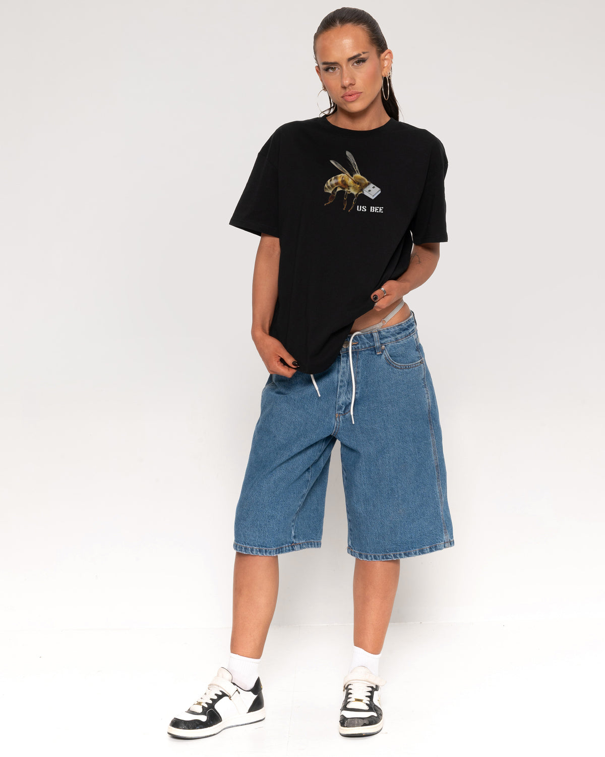 US BEE T-Shirt