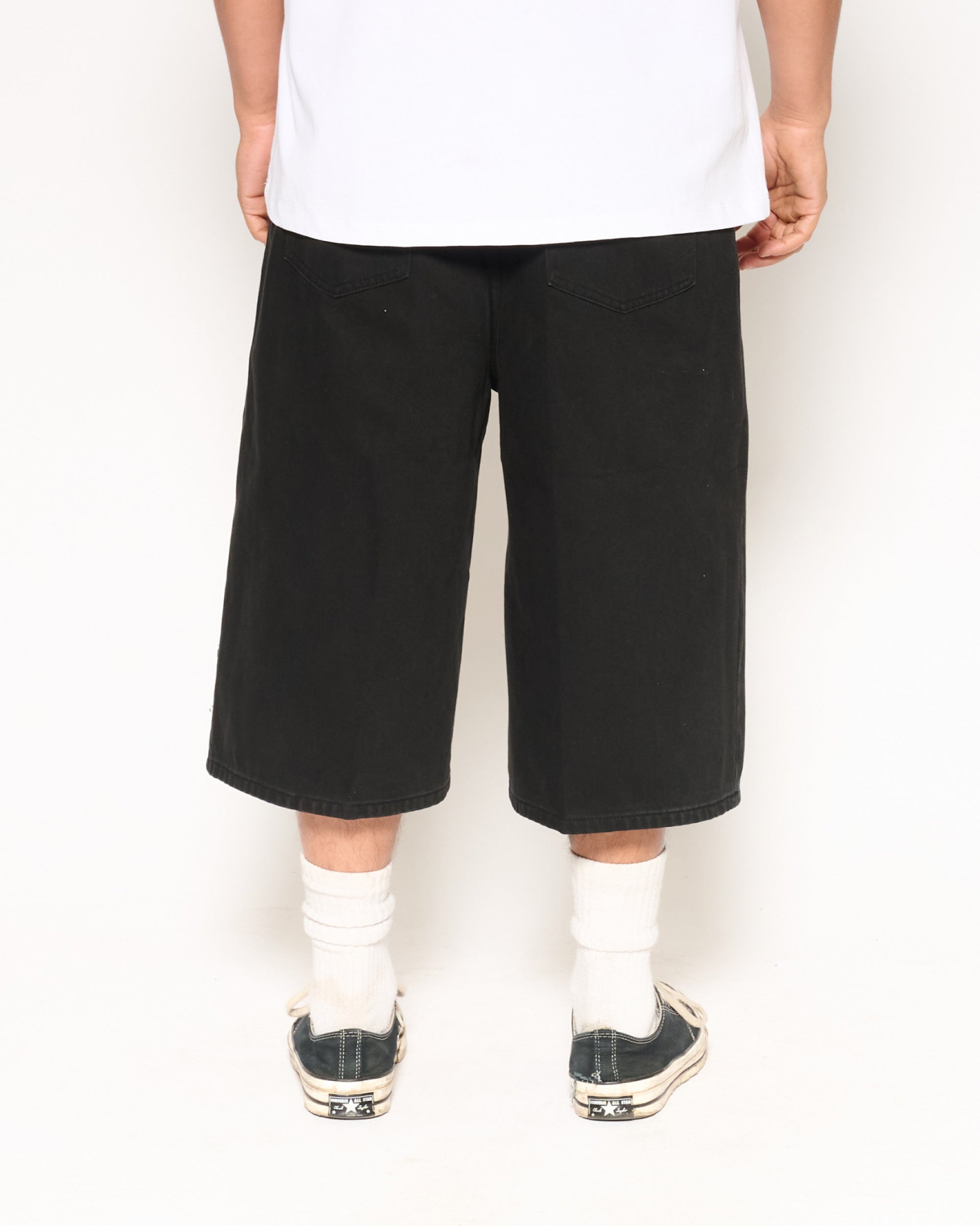 On Air Black Jorts